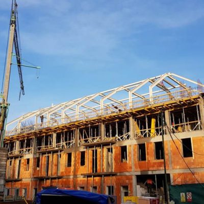 Stavebný žeriav Cattaneo - výstavba hotela 4* Hotel pod Lipou v Modre | TOP CRANES